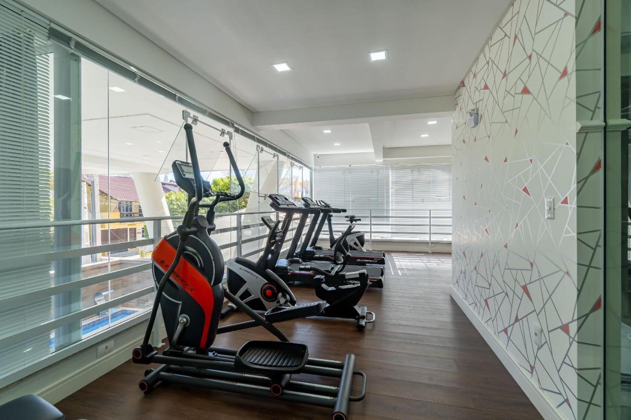 Ampla Cobertura Duplex Em Condominio Com Piscina Бомбиньяс Экстерьер фото